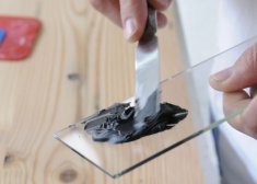 Универсальная 2-компонентная шпатлевка для мебели и интерьеров.
Продукт для промышленного и профессионального применения.