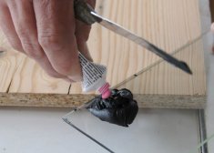 Универсальная 2-компонентная шпатлевка для мебели и интерьеров.
Продукт для промышленного и профессионального применения.