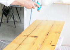 Универсальная 2-компонентная шпатлевка для мебели и интерьеров.
Продукт для промышленного и профессионального применения.