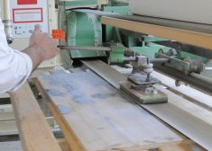 Универсальная 2-компонентная шпатлевка для мебели и интерьеров.
Продукт для промышленного и профессионального применения.