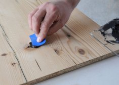 Универсальная 2-компонентная шпатлевка для мебели и интерьеров.
Продукт для промышленного и профессионального применения.