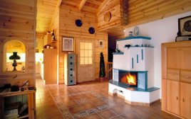 Шелковисто-глянцевая лазурь на водной основе для внутренних работ.