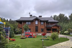 Глубоко проникающая защитная лазурь для наружных работ. На основе растворителей.