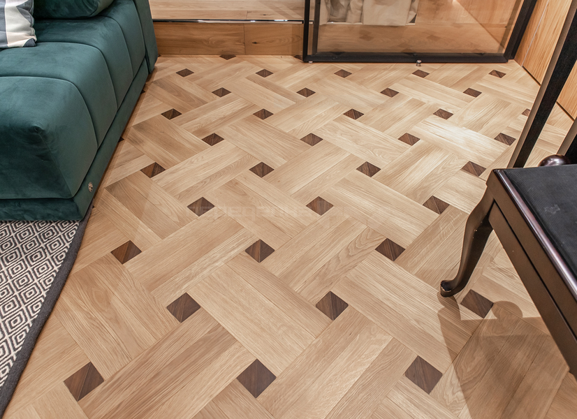 Старый дубовый паркет после ремонта