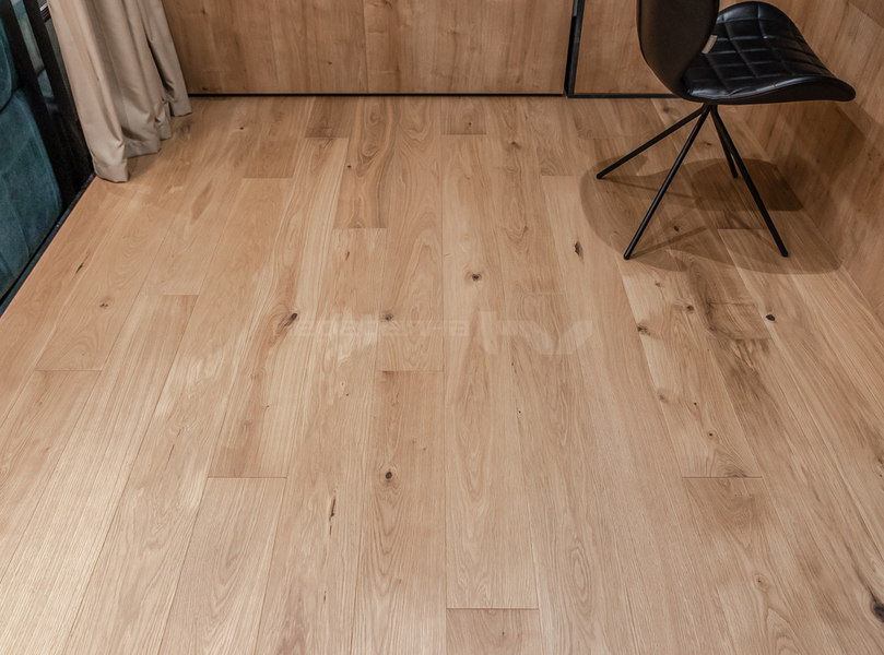 Новый дубовый пол, обработанный маслом Adler серии Legno