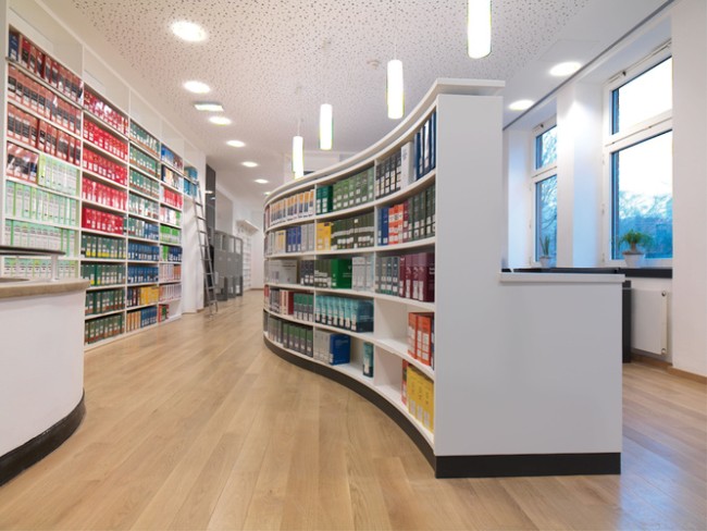 Стеллажи в библиотеке университета Мюнстера