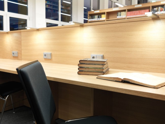 Стеллажи в библиотеке университета Мюнстера